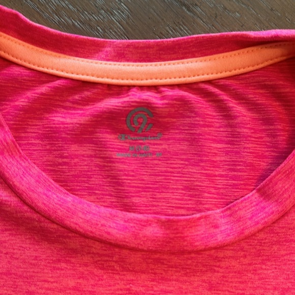 Gently used champion size 8 T-shirt - Picture 2 of 2